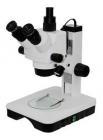 三目体视显微镜XTZ-E
视野平场目镜WF10X/22一对，可选配WF15X或WF20X；
物镜：0.7-4.5倍连续变倍；
铰链式三目头，45º倾斜，360º可转，双瞳间距55-75mm可以调节，双目镜管都可以调节屈光度；
